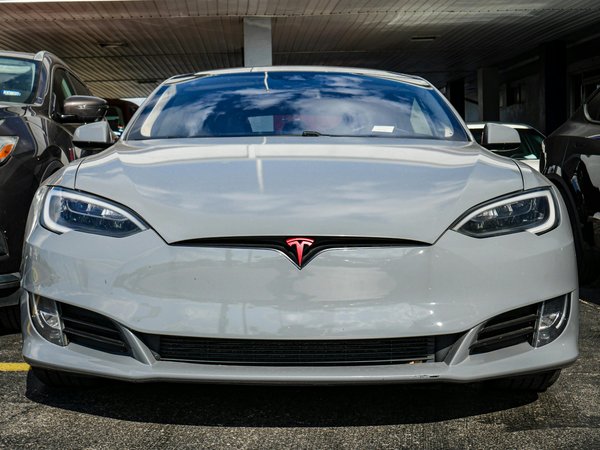 Les accessoires essentiels pour sublimer votre tesla model s